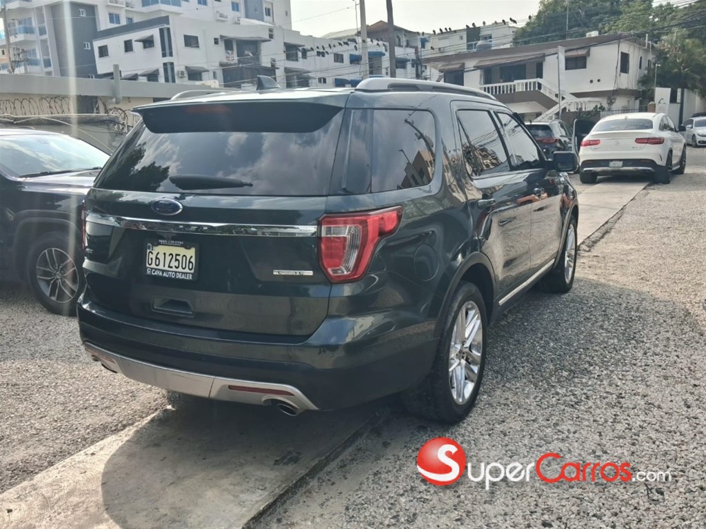 2016 Ford Explorer XLT — foto 6 / 11