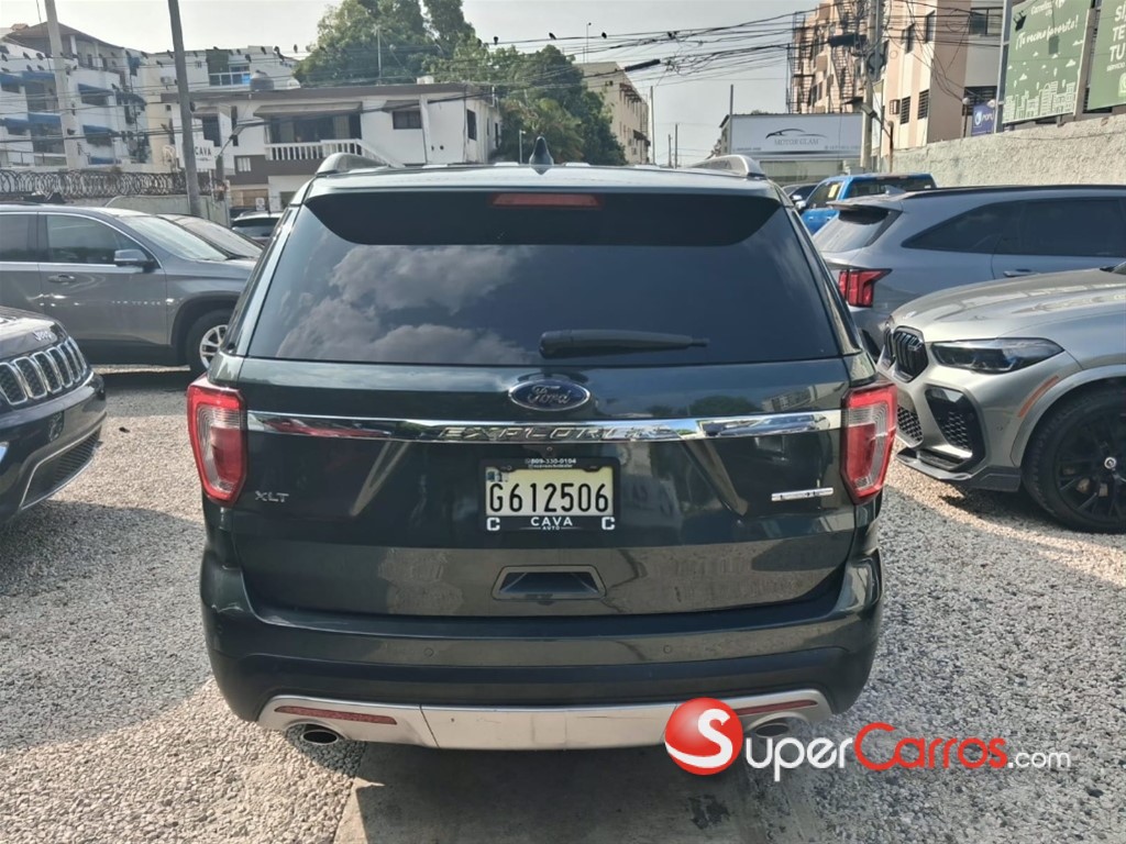 2016 Ford Explorer XLT — foto 11 / 11