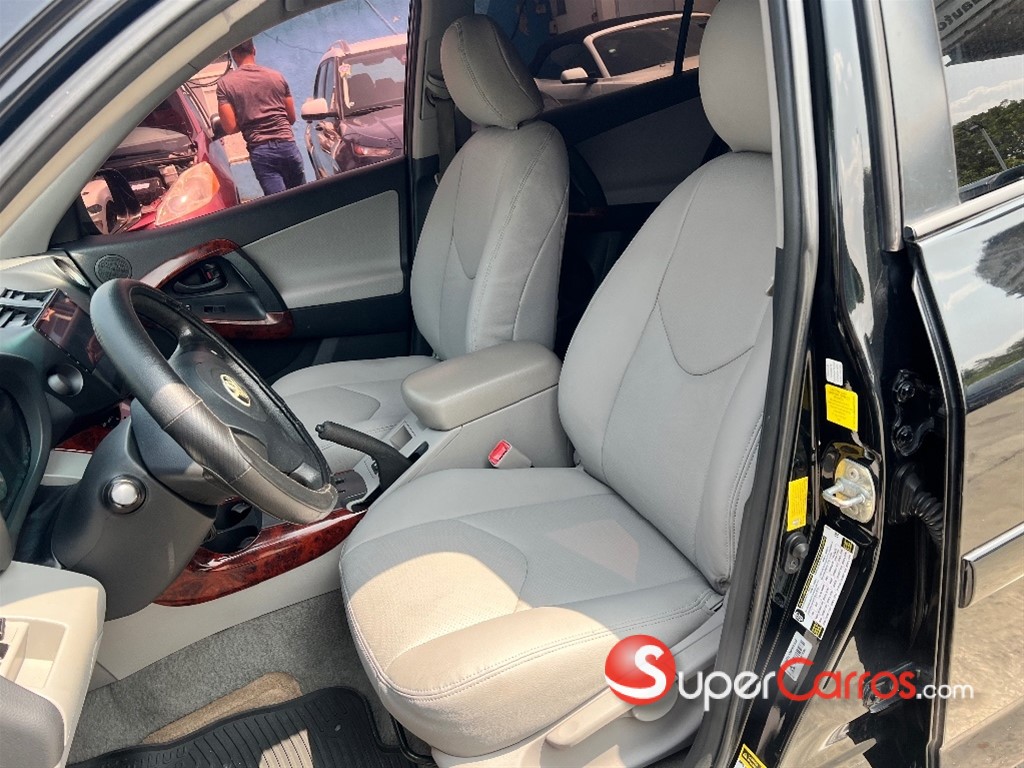 2011 Toyota RAV4 LE — foto 5 / 7