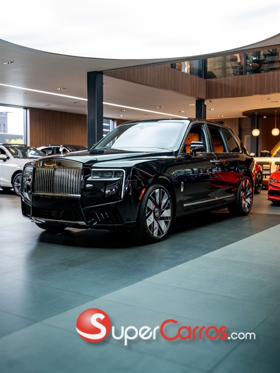 2027 Rolls Royce Cullinan — foto 2 / 12