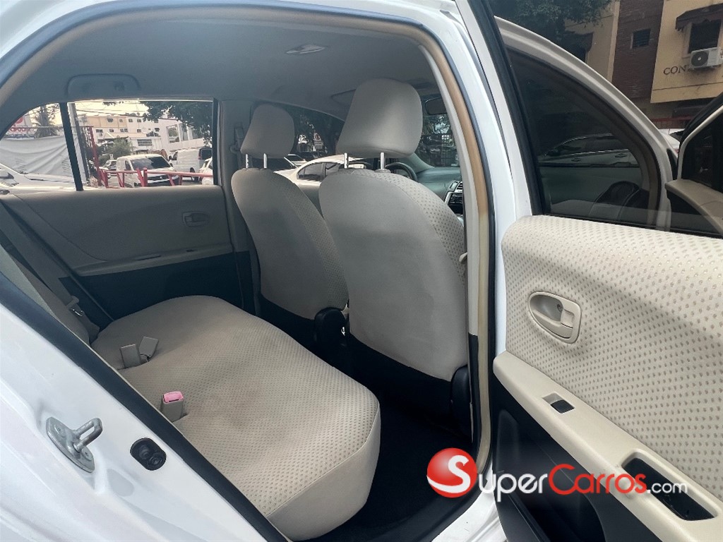 2007 Toyota VITZ — foto 11 / 12