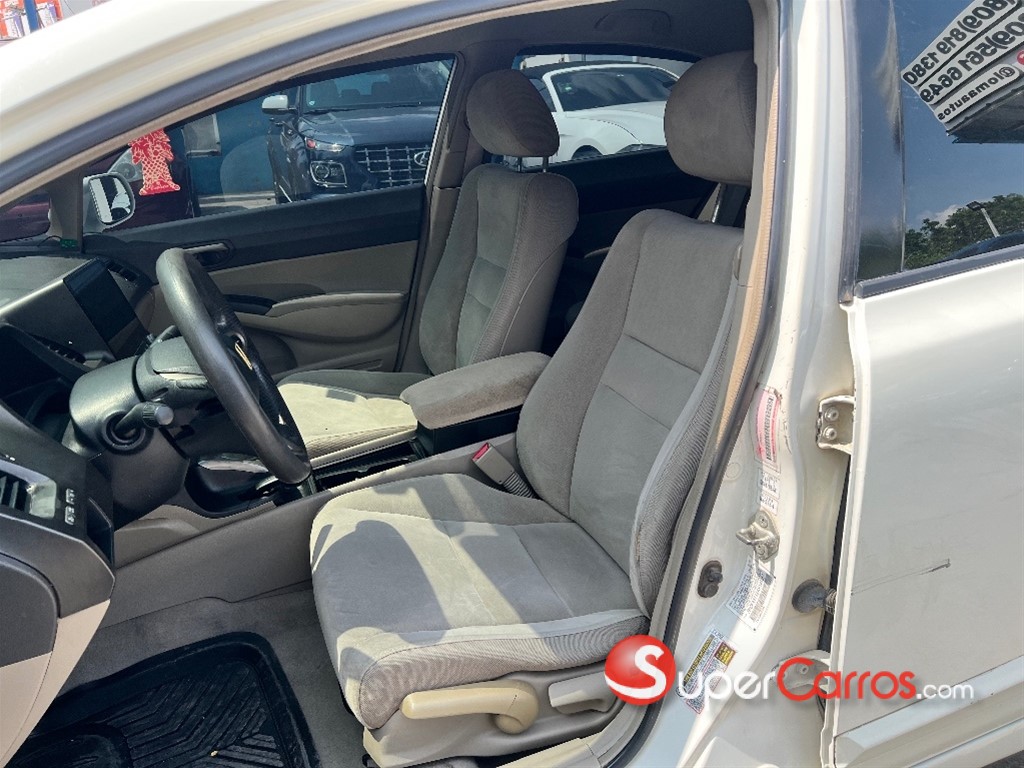 2010 Honda Civic LX — foto 5 / 7