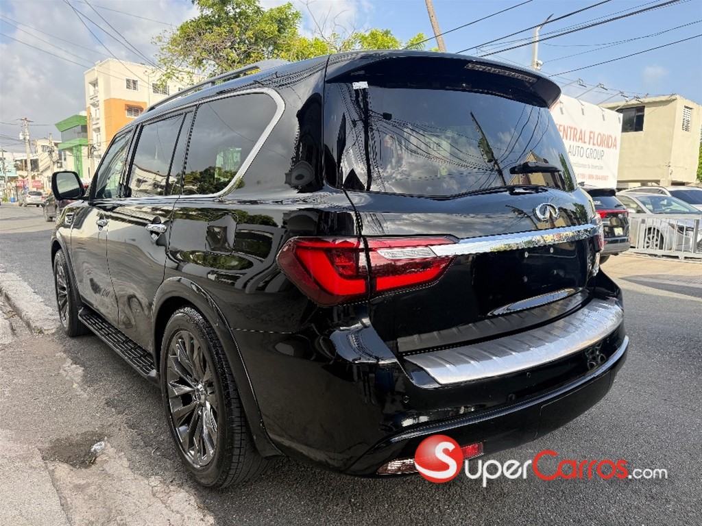 2021 Infiniti QX-80 — foto 6 / 11
