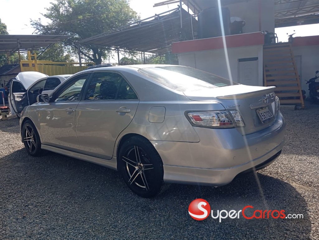 2007 Toyota Camry SE — foto 2 / 4