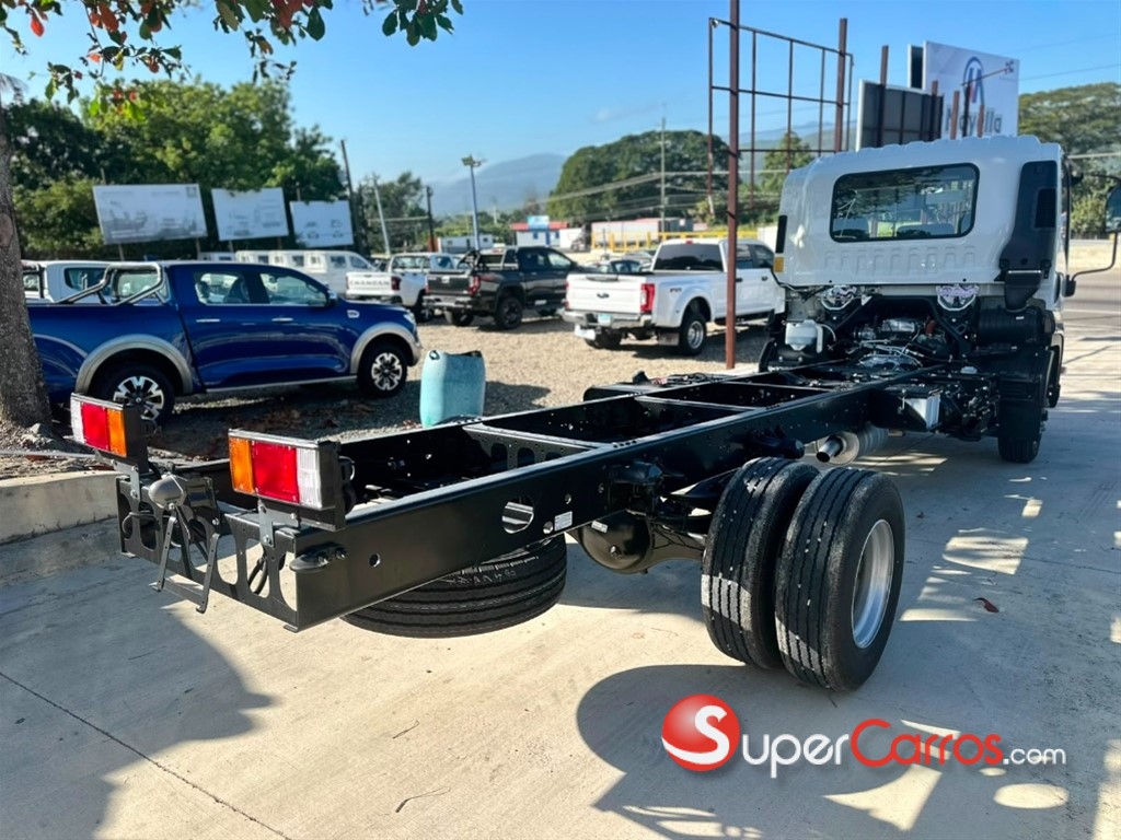 2027 Isuzu FRR — foto 8 / 11