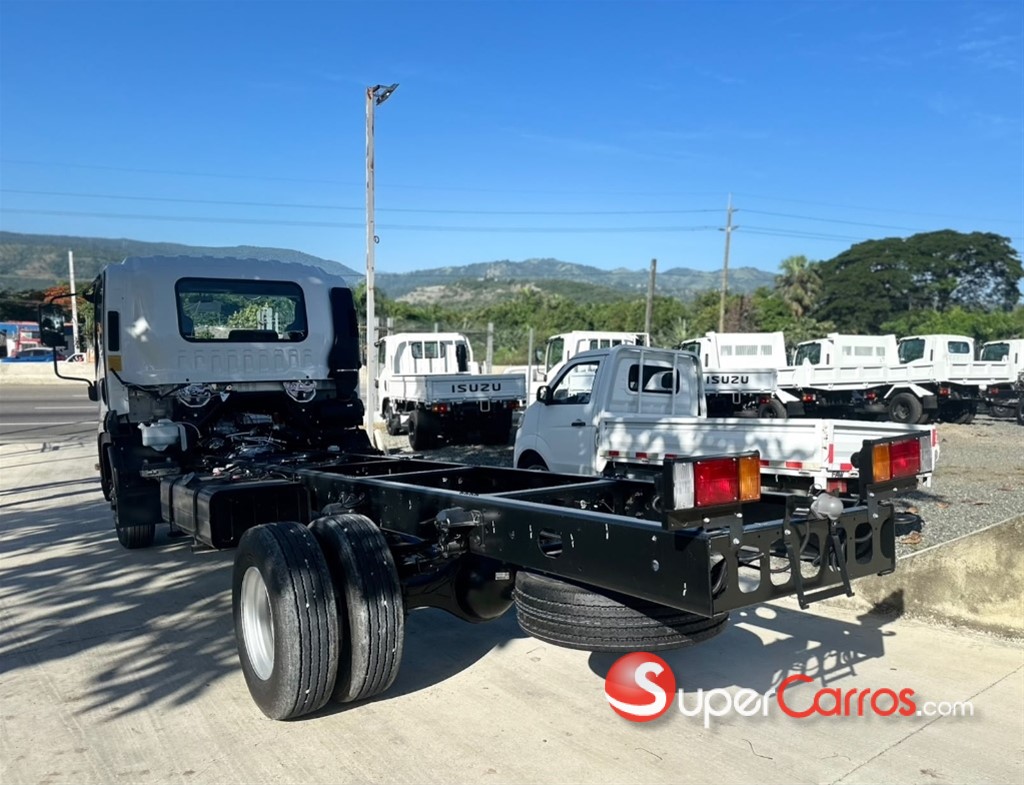 2027 Isuzu FRR — foto 10 / 11