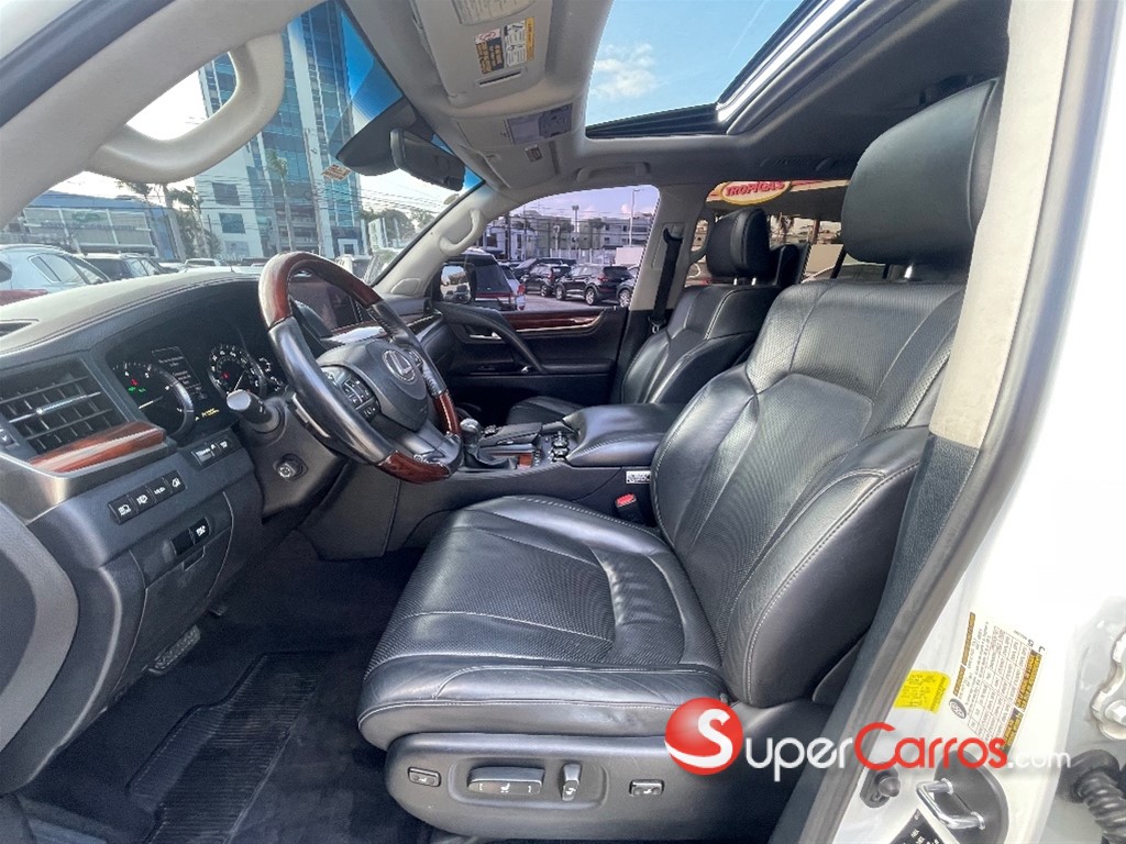 2017 Lexus LX 570 Super Sport — foto 7 / 10