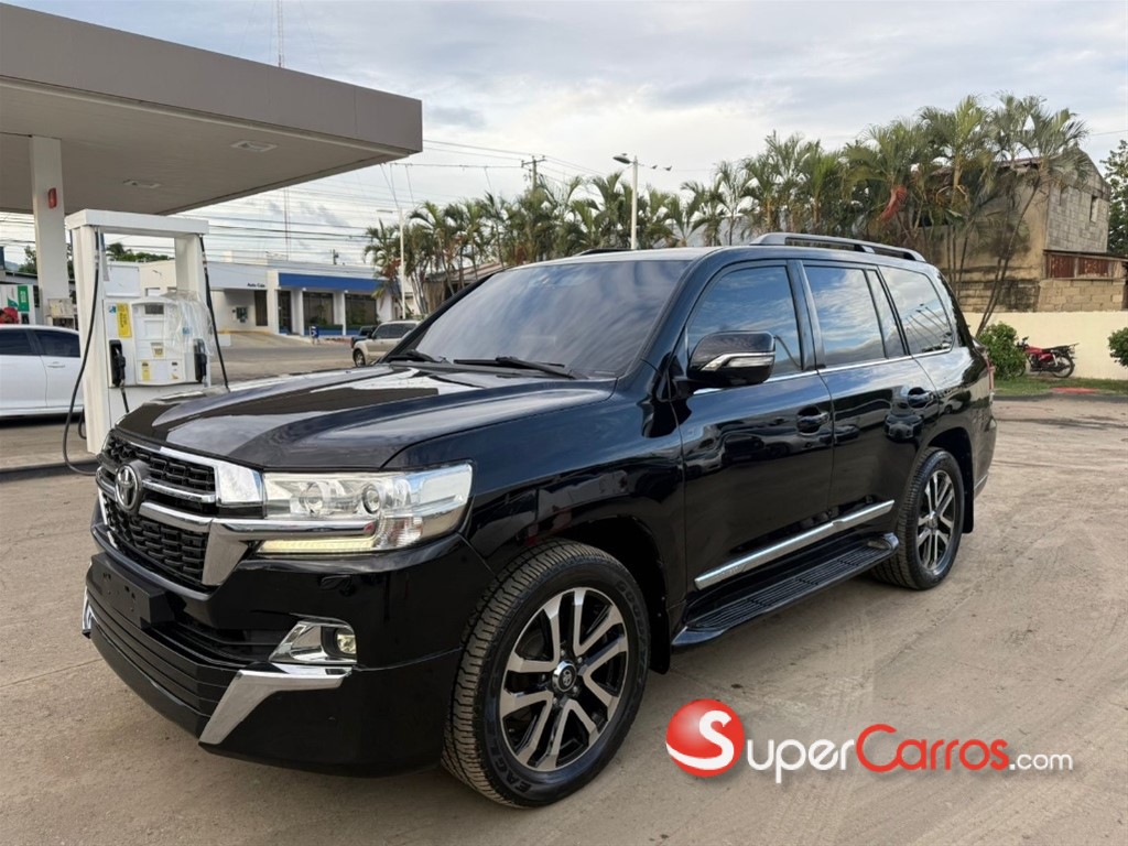2012 Toyota Land Cruiser VXR