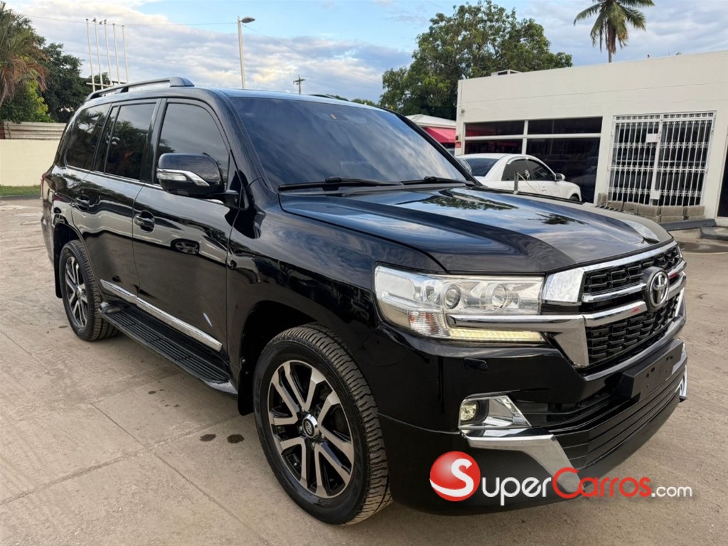 2012 Toyota Land Cruiser VXR — foto 2 / 12
