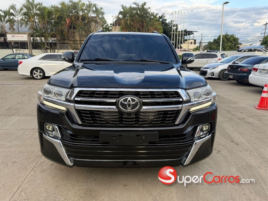 2012 Toyota Land Cruiser VXR — foto 12 / 12