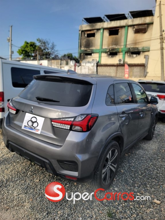 2020 Mitsubishi Motors Outlander Sport — foto 3 / 12