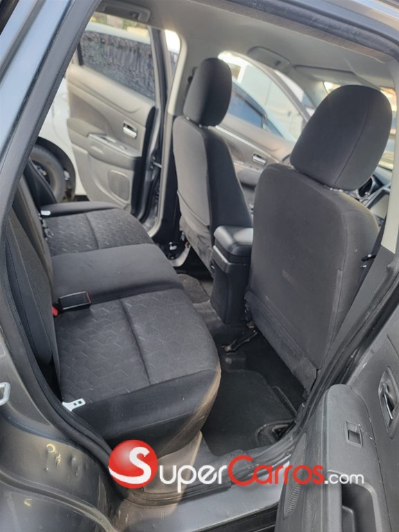2020 Mitsubishi Motors Outlander Sport — foto 9 / 12
