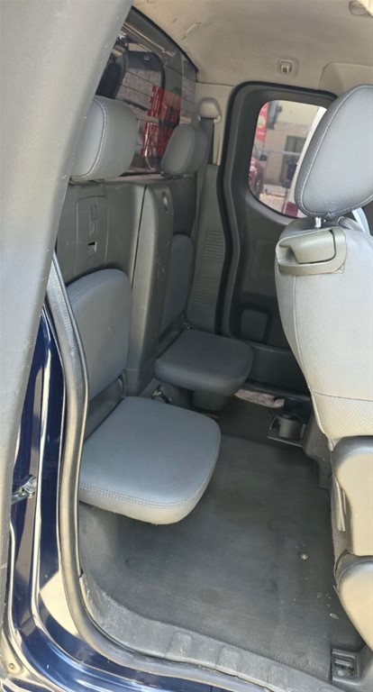 2007 Nissan Frontier — foto 5 / 9