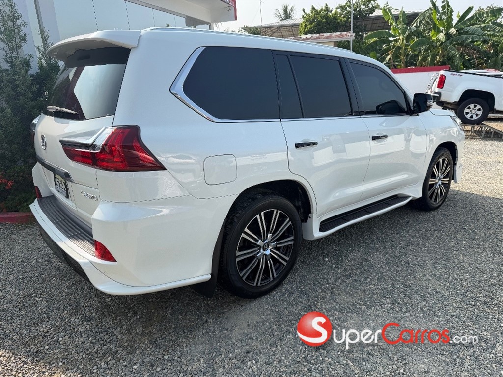 2016 Lexus LX 570 Sport — foto 3 / 10