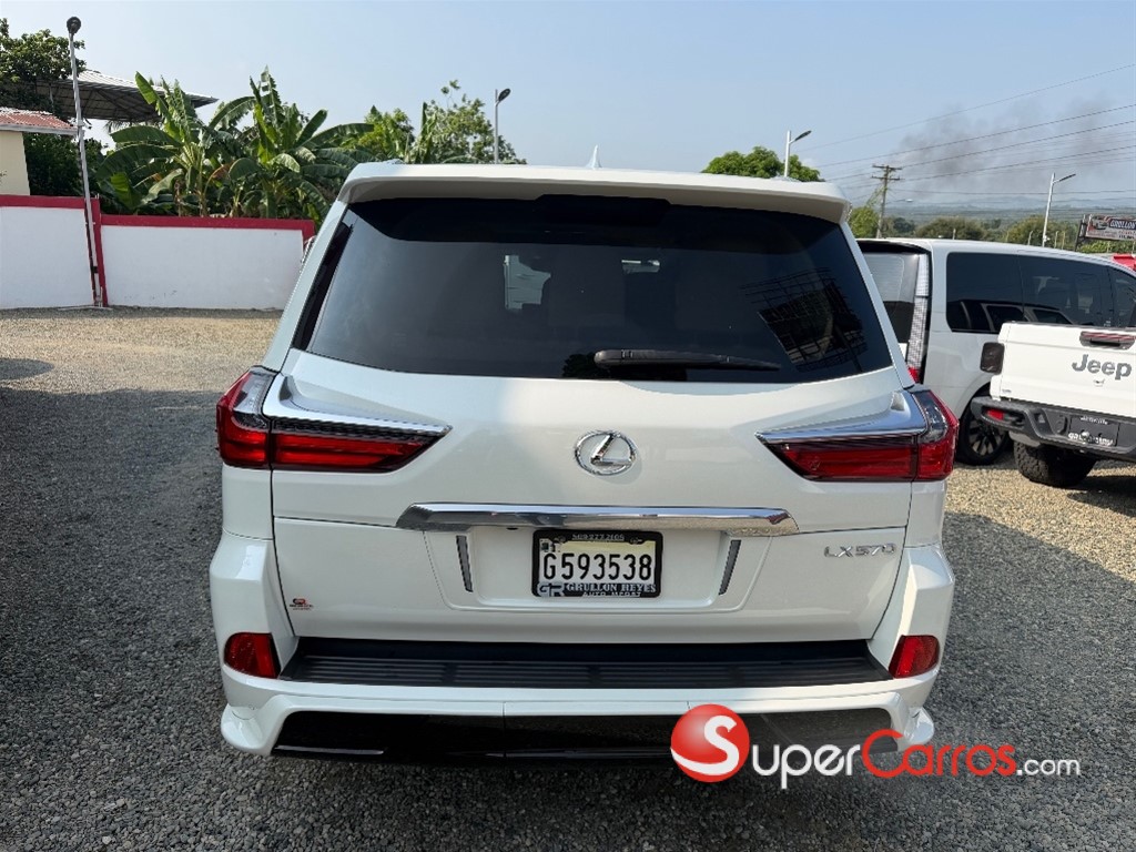 2016 Lexus LX 570 Sport — foto 4 / 10