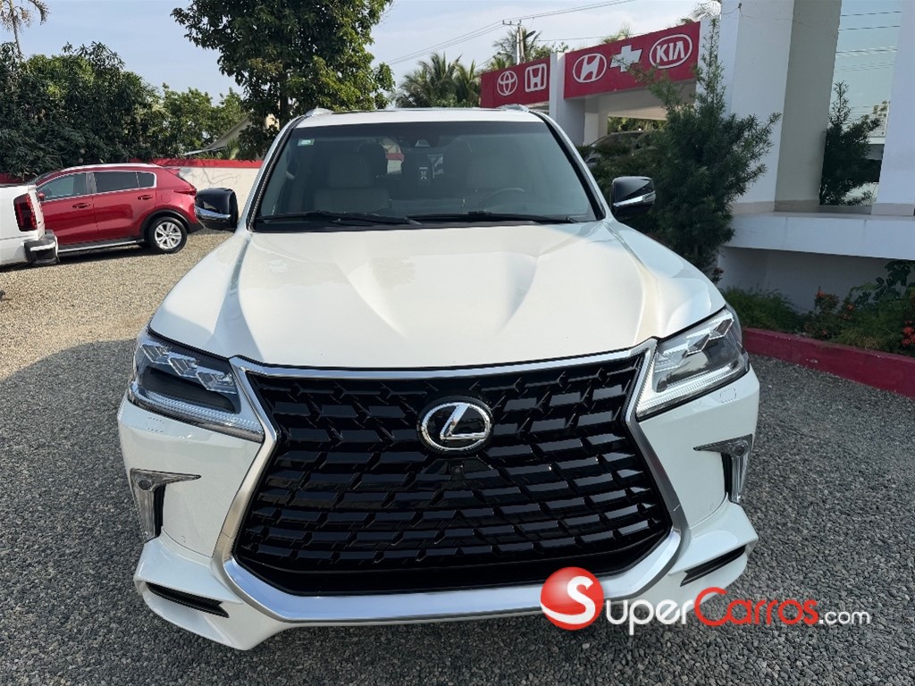 2016 Lexus LX 570 Sport — foto 5 / 10
