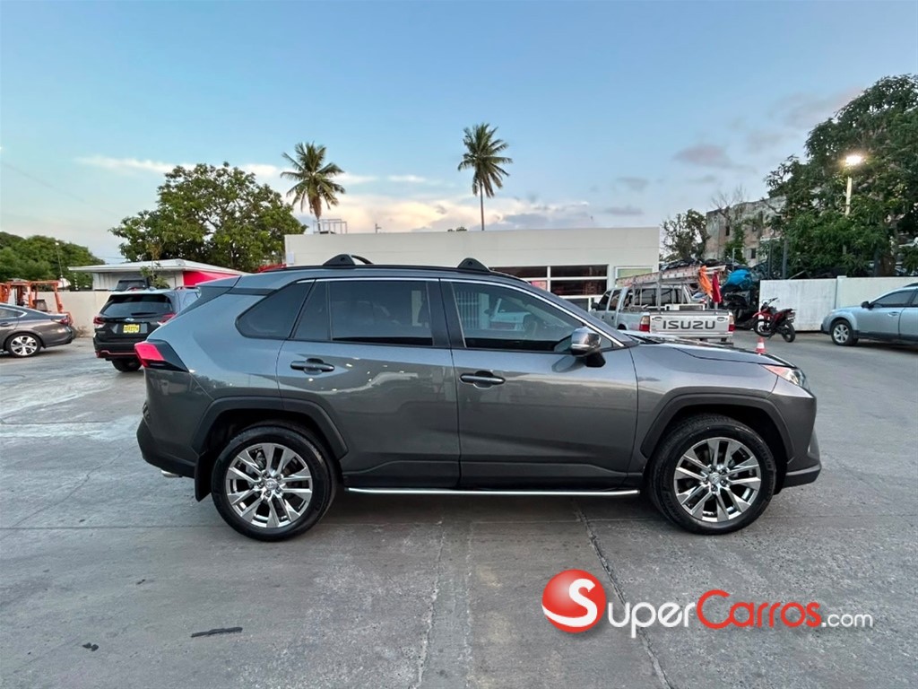 2021 Toyota RAV4 XLE — foto 5 / 11