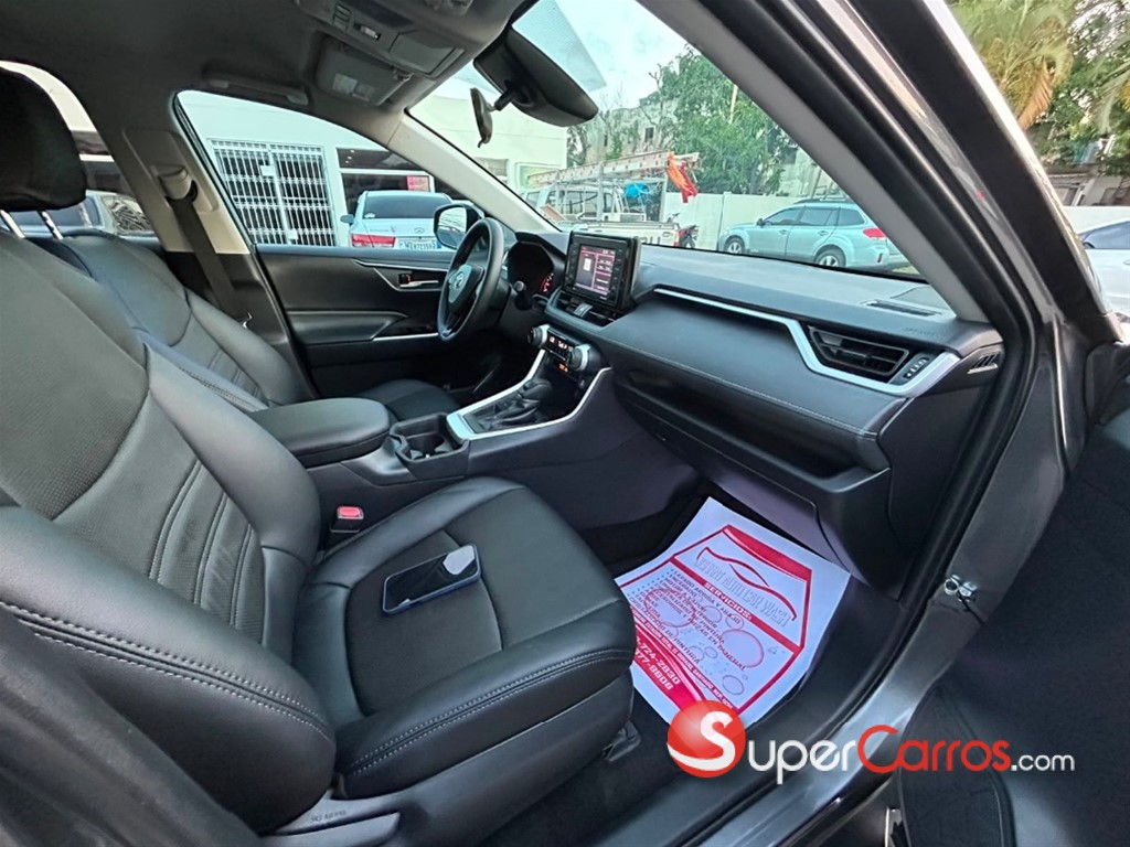 2021 Toyota RAV4 XLE — foto 7 / 11
