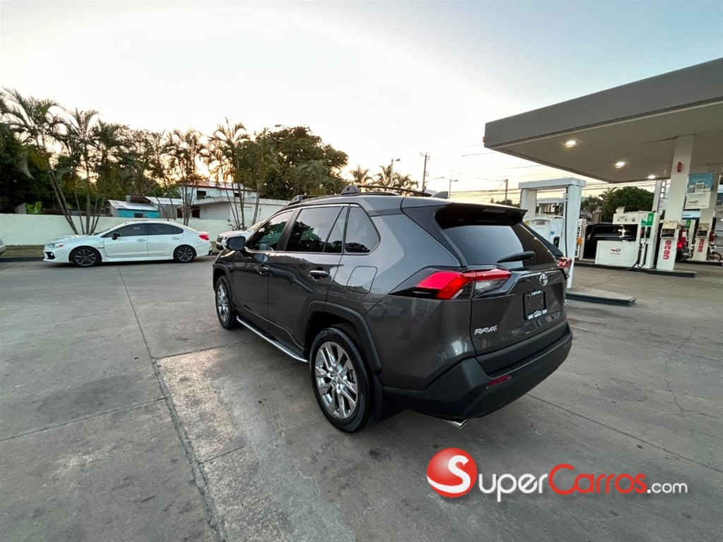 2021 Toyota RAV4 XLE — foto 11 / 11