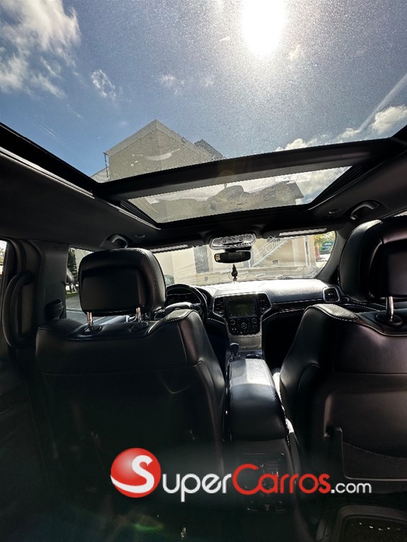 2018 Jeep Cherokee Overland — foto 6 / 12