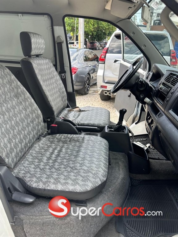2019 Suzuki APV — foto 11 / 12