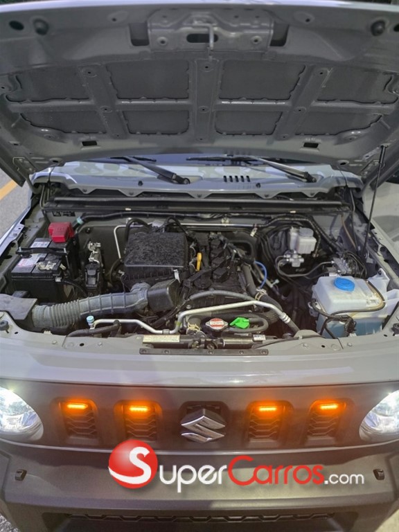 2023 Suzuki Jimny GLX — foto 8 / 12