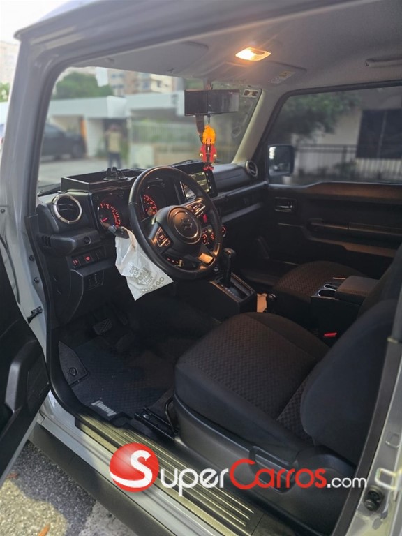 2023 Suzuki Jimny GLX — foto 9 / 12