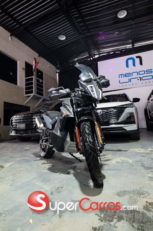 2022 KTM 890 ADV R — foto 7 / 11