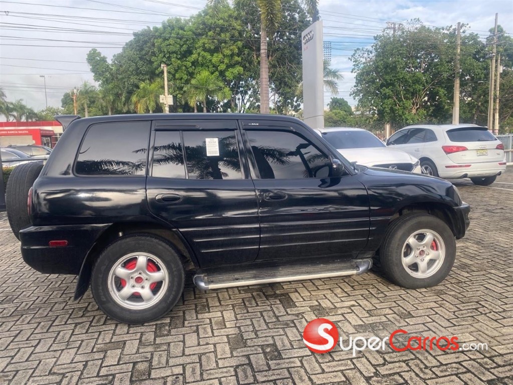 2000 Toyota RAV4 — foto 7 / 11