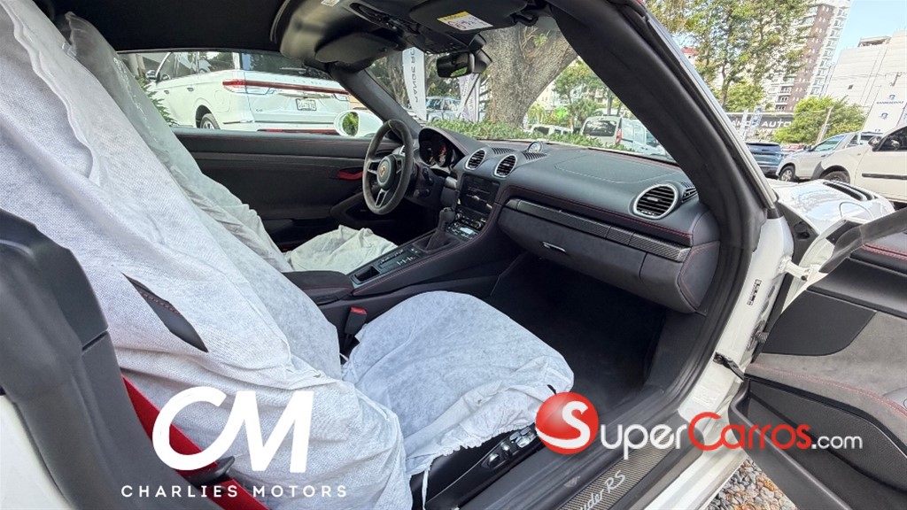 2025 Porsche 718 Spyder RS — foto 6 / 11