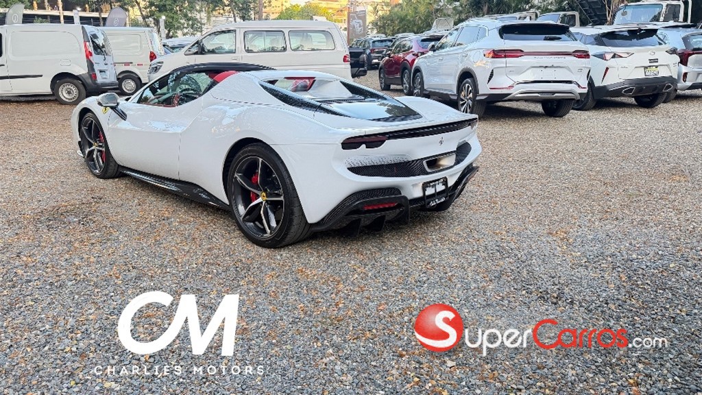 2025 Ferrari 296 GTS — foto 3 / 12