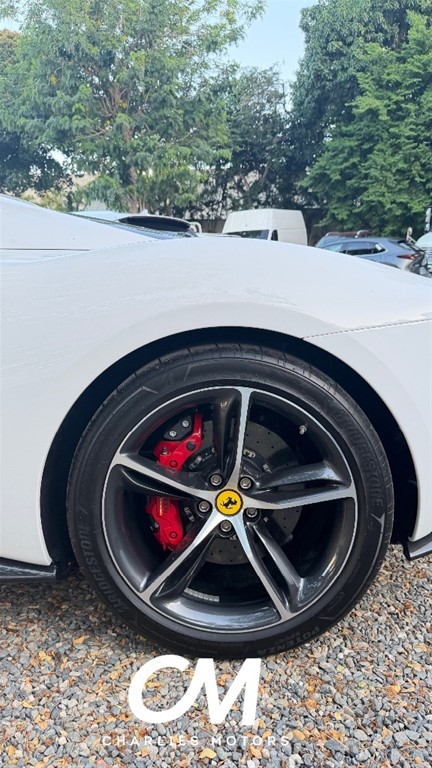 2025 Ferrari 296 GTS — foto 12 / 12
