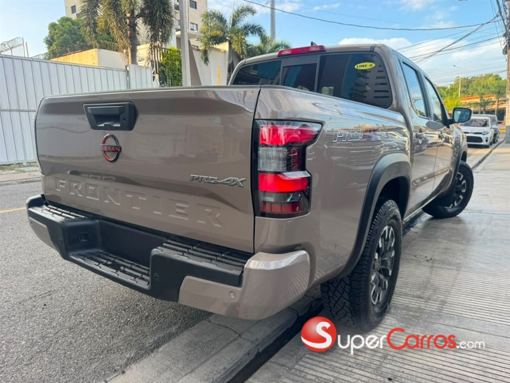 2022 Nissan Frontier Pro-4X — foto 4 / 11