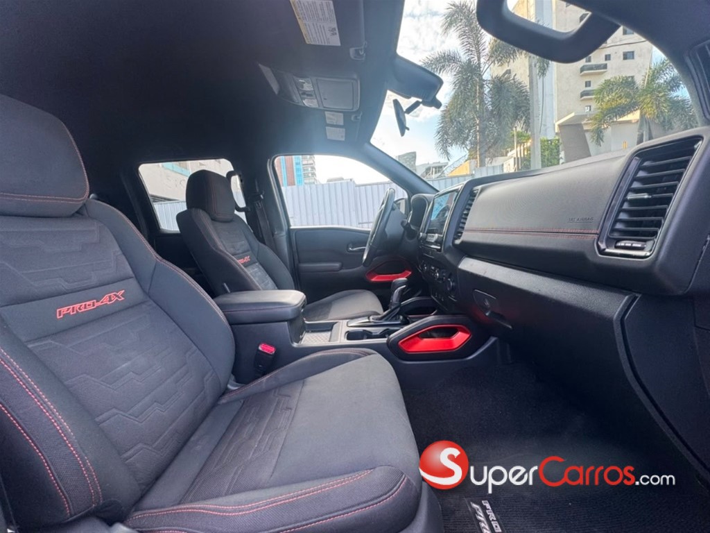 2022 Nissan Frontier Pro-4X — foto 8 / 11