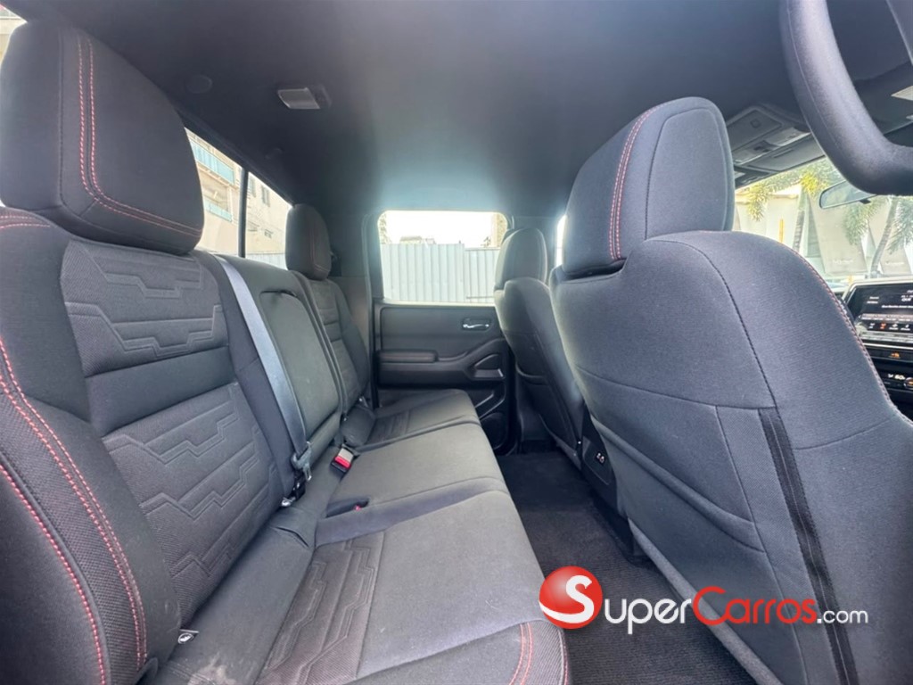2022 Nissan Frontier Pro-4X — foto 9 / 11