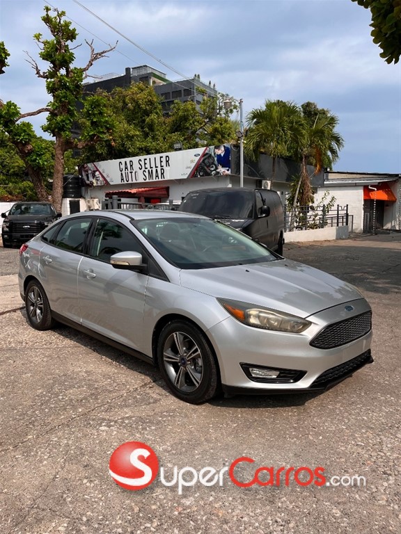 2017 Ford Focus SE — foto 2 / 9