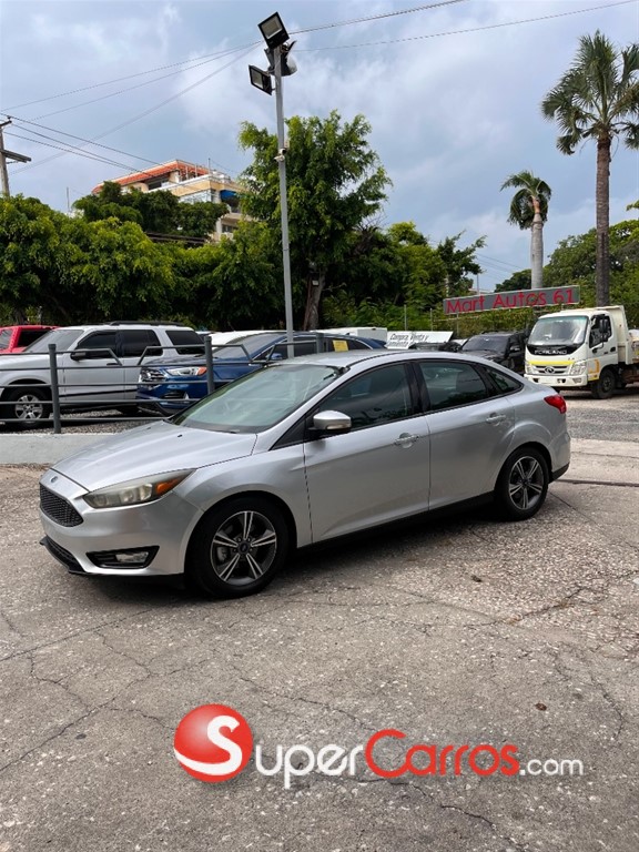 2017 Ford Focus SE — foto 4 / 9
