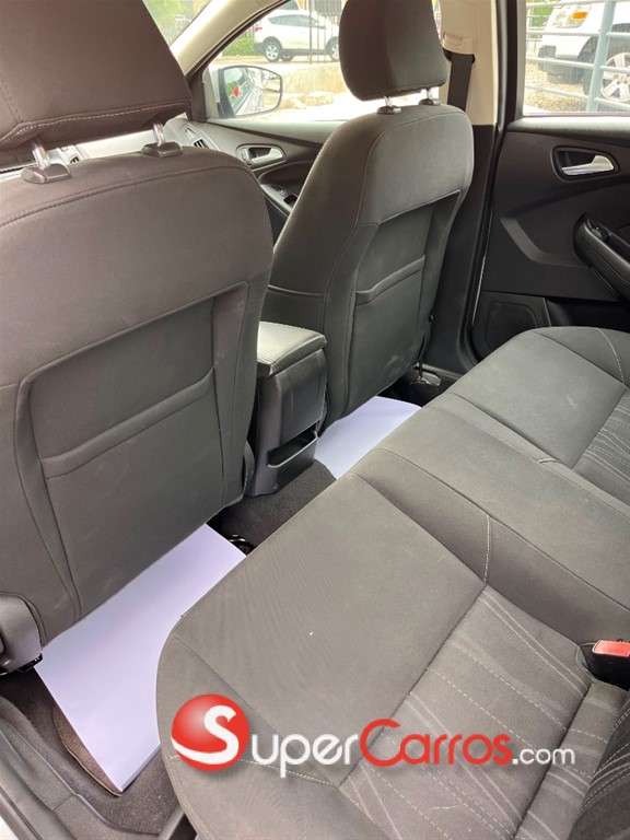 2017 Ford Focus SE — foto 7 / 9