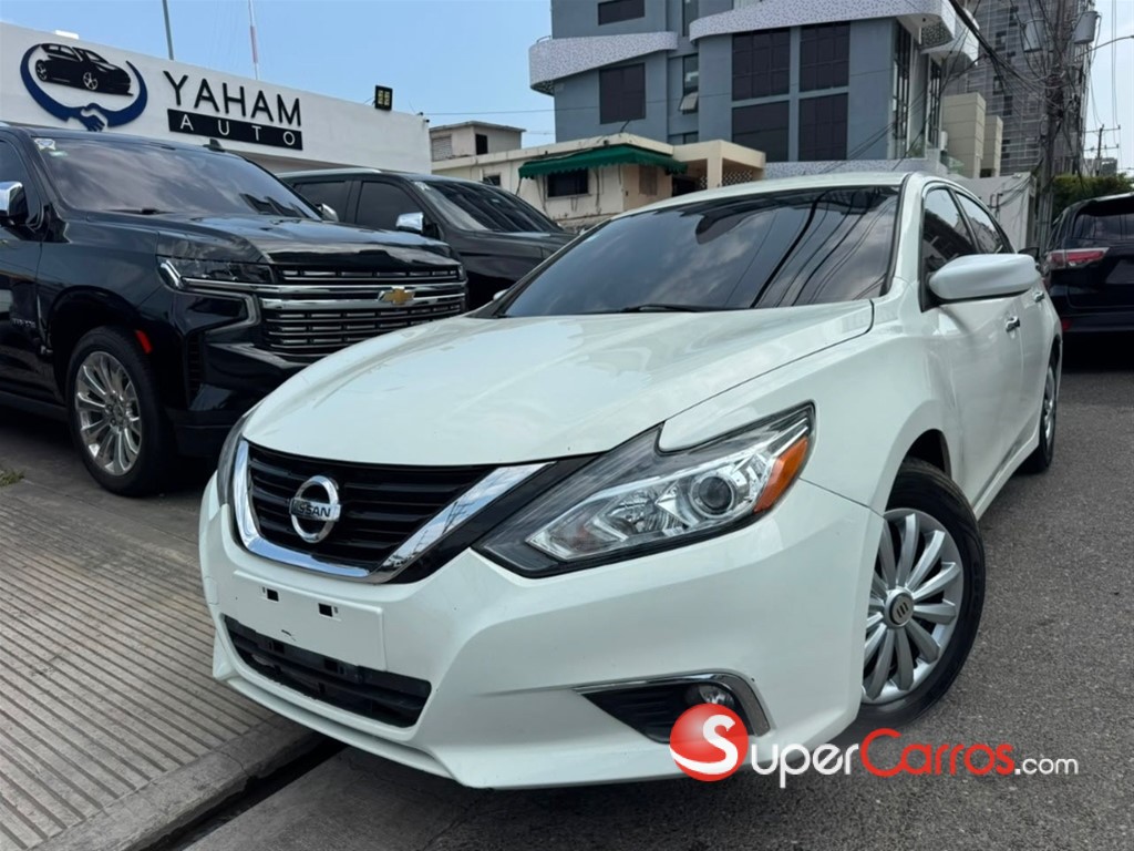 2017 Nissan Altima SV