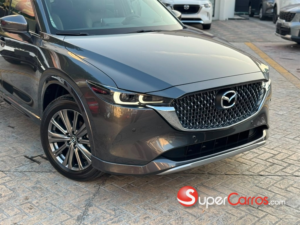 2027 Mazda CX-5 Limited — foto 2 / 12