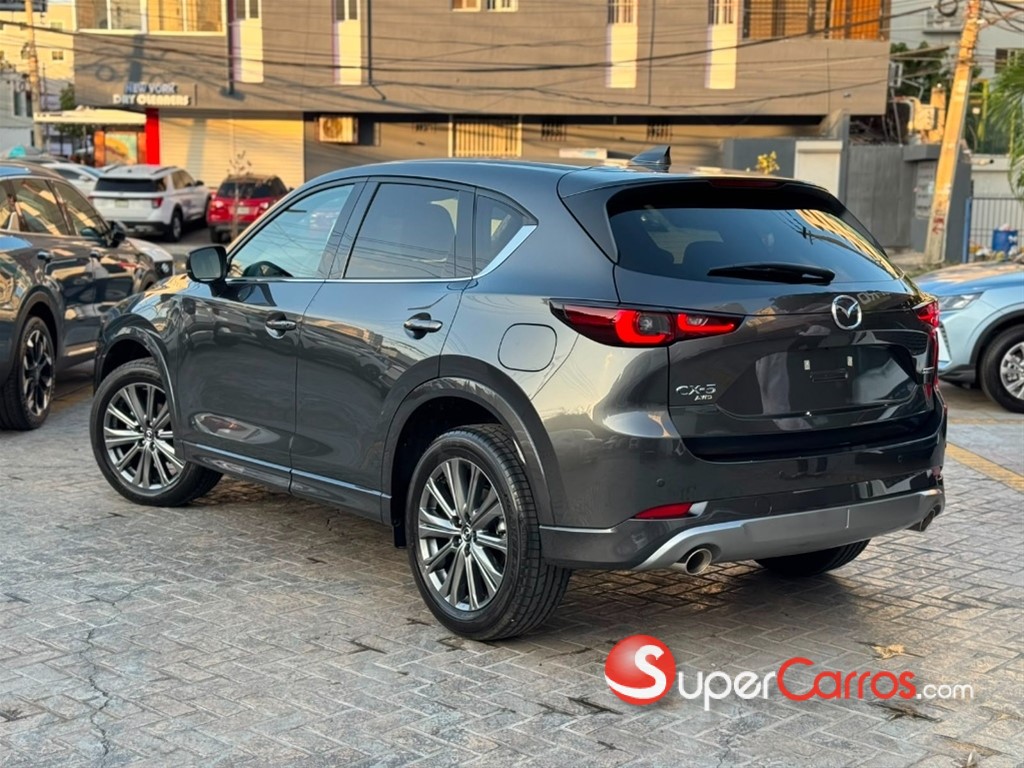 2027 Mazda CX-5 Limited — foto 7 / 12