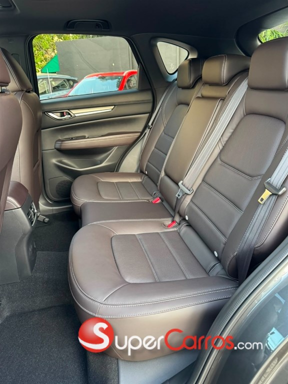2027 Mazda CX-5 Limited — foto 10 / 12
