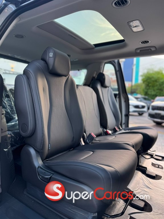 2027 Kia Carnival — foto 8 / 11