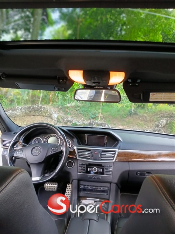2011 Mercedes-Benz Clase E 300 — foto 2 / 10