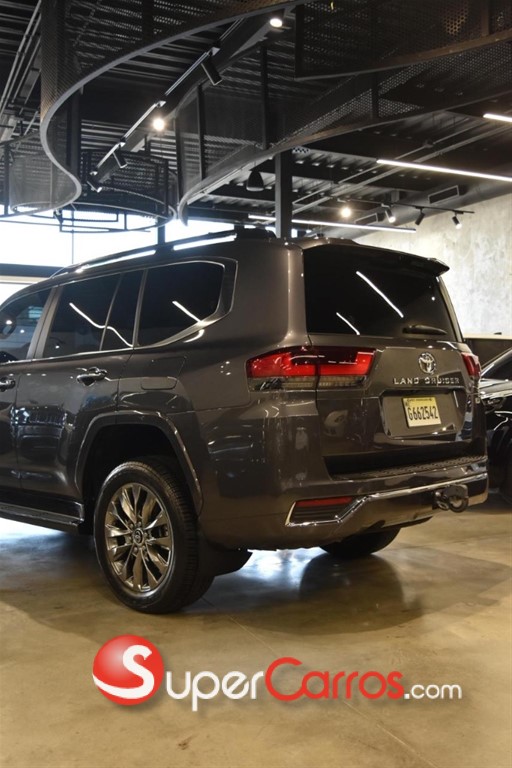 2023 Toyota Land Cruiser 300 VX-R — foto 4 / 7