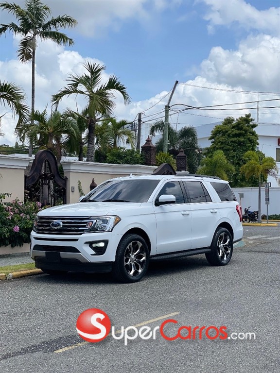 2020 Ford Expedition XLT — foto 2 / 12