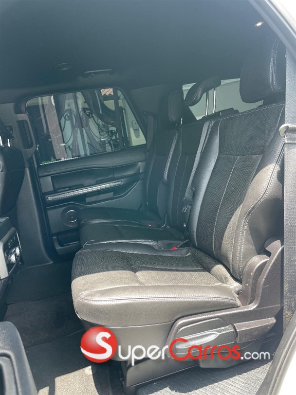 2020 Ford Expedition XLT — foto 9 / 12