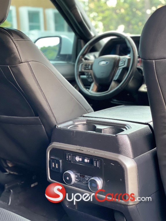 2020 Ford Expedition XLT — foto 11 / 12