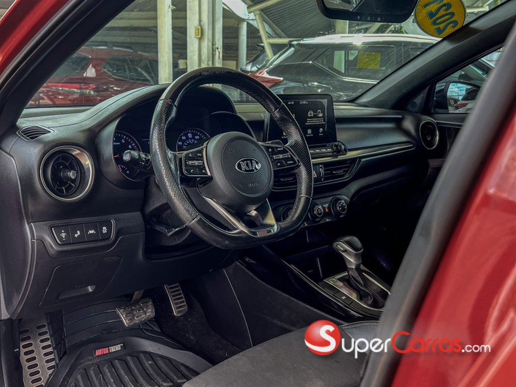 2021 Kia Forte GT Line — foto 4 / 11