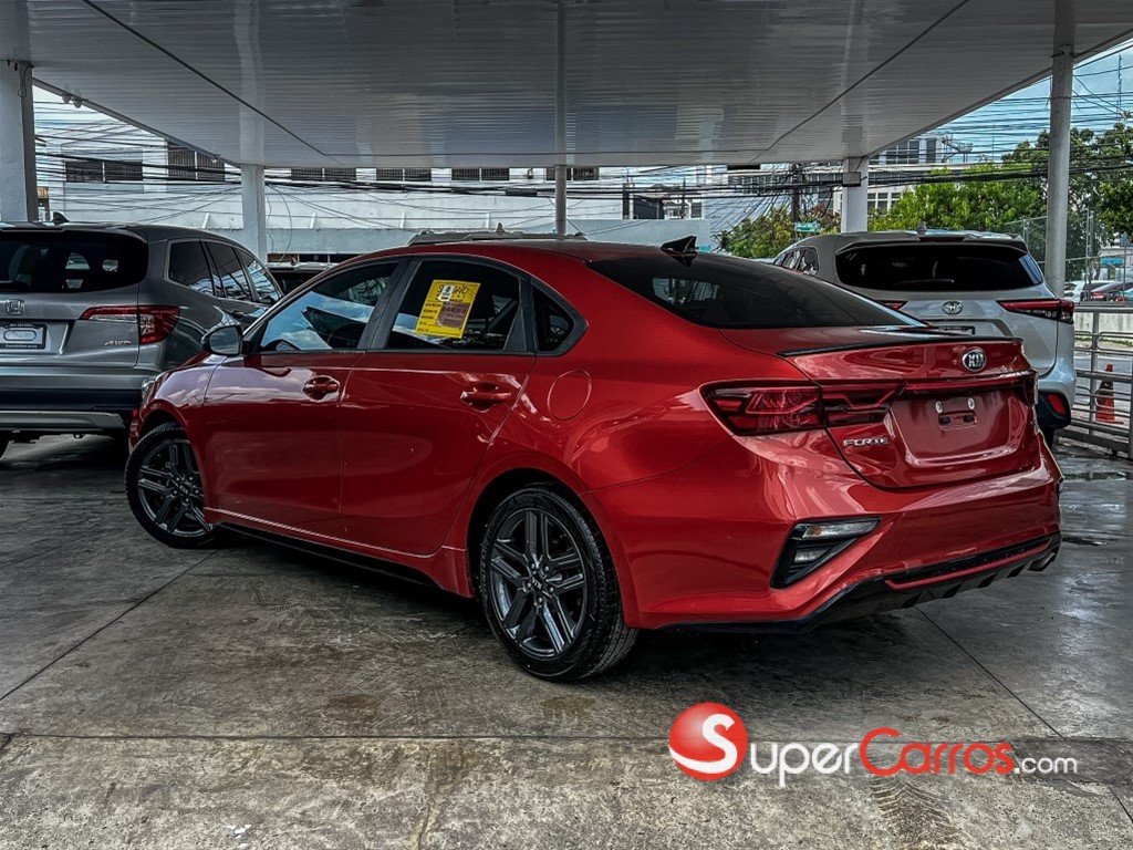 2021 Kia Forte GT Line — foto 8 / 11
